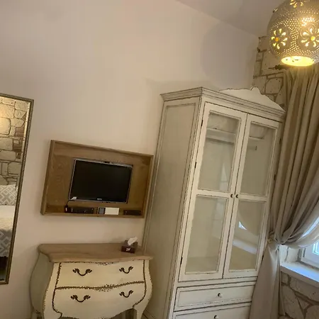 尤加阿拉卡提酒店 2*