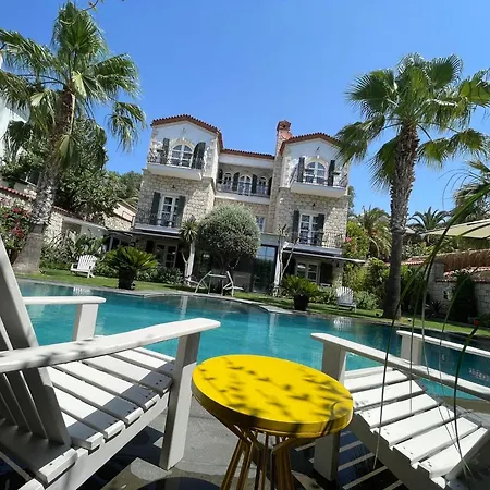 尤加阿拉卡提酒店 2*