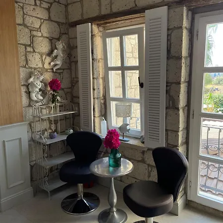 尤加阿拉卡提酒店 2*