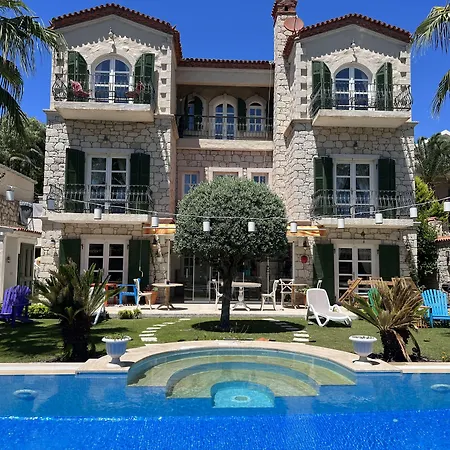 尤加阿拉卡提酒店