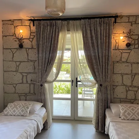 Hotel Yuga 2*