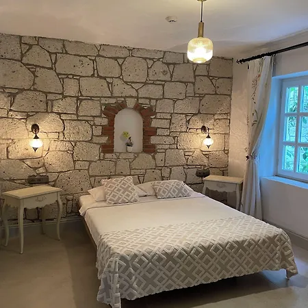 Yuga Alacati