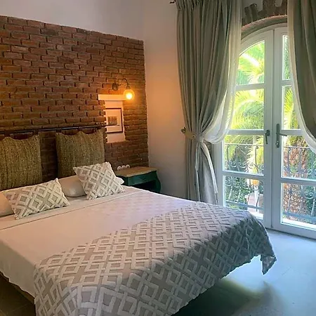 Hotel Yuga 2*