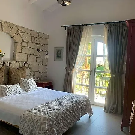 Yuga Hotel